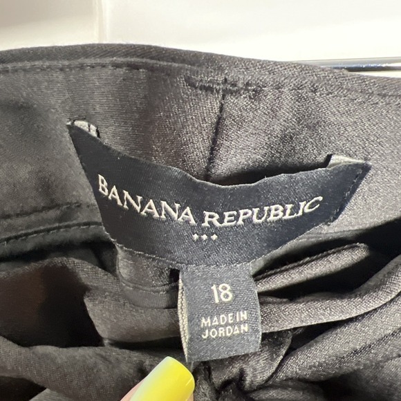 Banana Republic Satin Tie Waist 4" Shorts Women's Size 18 Black NWT - Picture 2 of 10